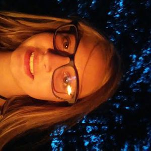 Meet your Posher, Emma hunt